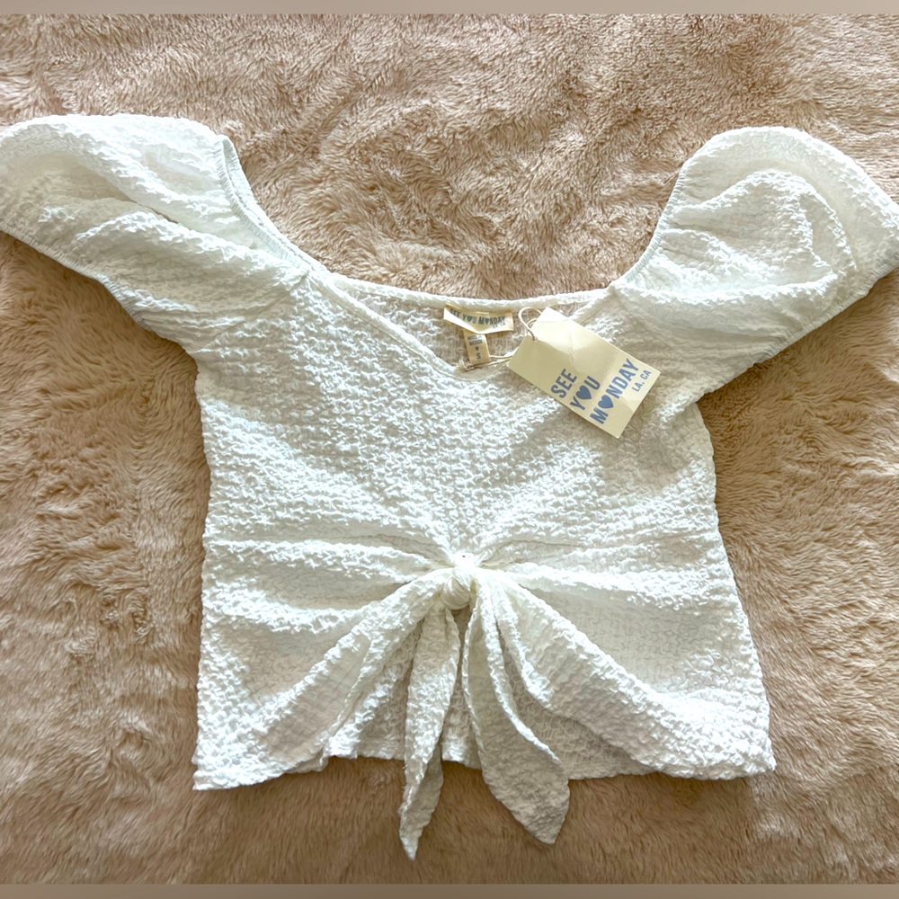 NWT See You Monday S white summery top with bow on front